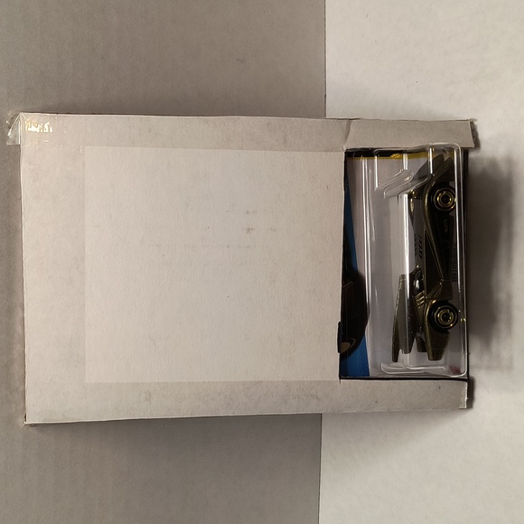 d12 Hot Wheels Batmobile gold batman series - Picture 4 of 4